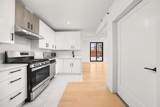 435 Central Ave in Brooklyn, NY - Building Photo - Building Photo