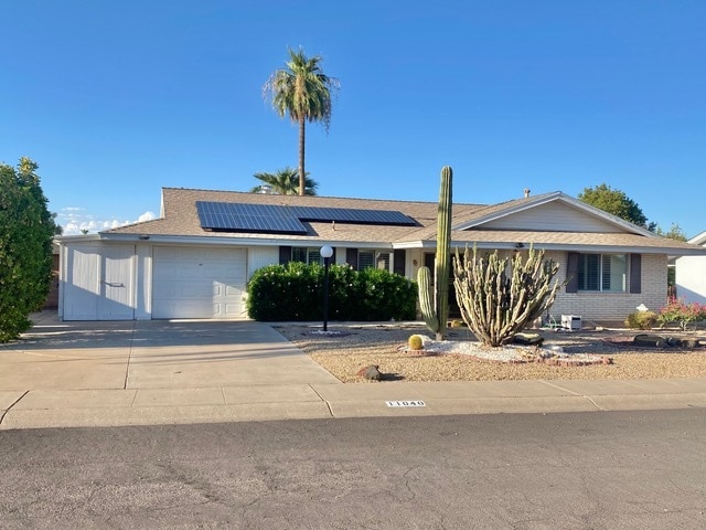 11040 W Salem Dr in Sun City, AZ - Building Photo