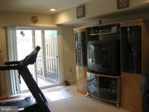 3926 Bryant Park Cir in Burtonsville, MD - Building Photo - Building Photo