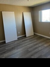 2501 Bishop Dr, Unit 6 in Bakersfield, CA - Building Photo - Building Photo