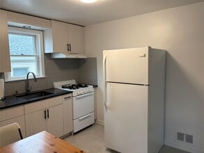 322 E Penn St in Long Beach, NY - Building Photo - Building Photo