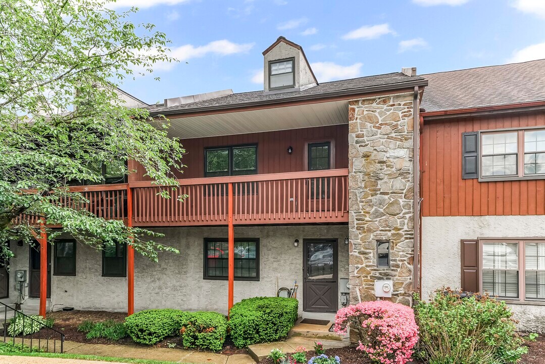 137 Weedon Ct in West Chester, PA - Building Photo