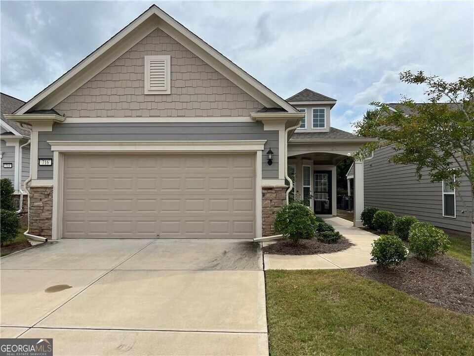 716 Bay Skipper Ct in Griffin, GA - Building Photo