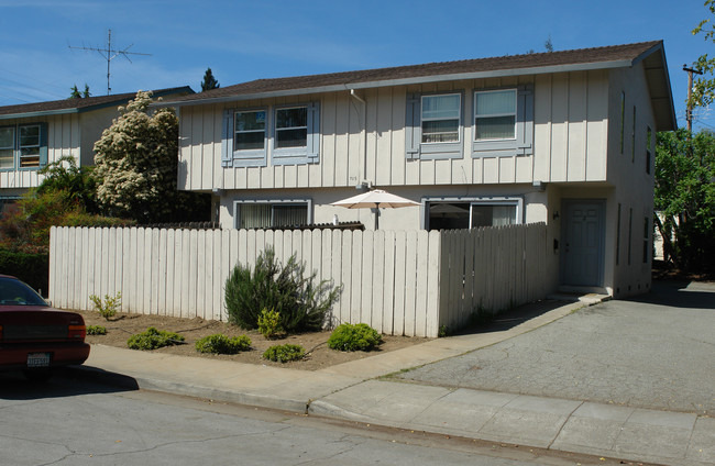 715 Reseda Dr in Sunnyvale, CA - Building Photo - Building Photo