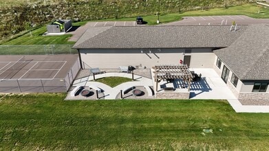 SCS Eau Claire in Eau Claire, WI - Foto de edificio - Building Photo