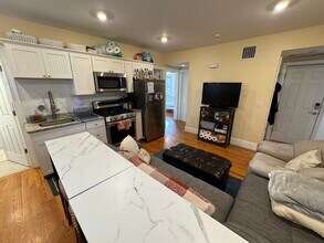 30 Cambridge Ter, Unit 2 in Cambridge, MA - Building Photo - Building Photo