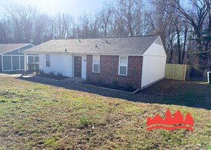 3865 Kerwin Dr in Memphis, TN - Foto de edificio - Building Photo