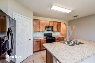 2704 SW 32nd St in Cape Coral, FL - Building Photo - Building Photo