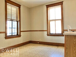 2334 W Belden Ave, Unit 4 in Chicago, IL - Building Photo - Building Photo