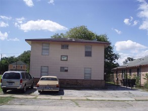 3514 Attucks St in Houston, TX - Foto de edificio - Building Photo