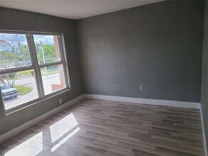 2775 NW 194th Terrace in Miami Gardens, FL - Building Photo - Building Photo