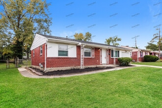 1977 Windmill Way in Cincinnati, OH - Building Photo - Building Photo