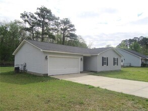 910 Edenwood Dr in Fayetteville, NC - Building Photo - Building Photo