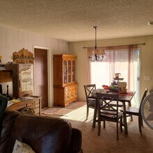 1145 Kyle Ln in Vista, CA - Building Photo - Building Photo