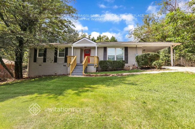 574 Stonewood Dr in Stone Mountain, GA - Foto de edificio - Building Photo