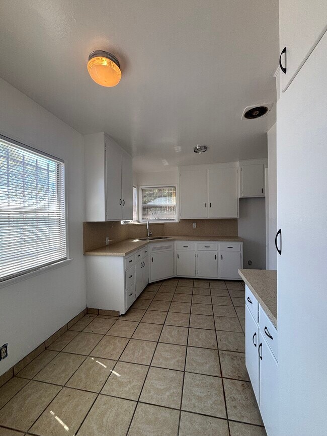 2809 W 116th St in Hawthorne, CA - Building Photo - Building Photo