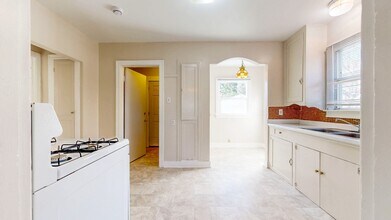 507 Macklyn Ave in Santa Rosa, CA - Foto de edificio - Building Photo