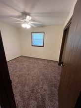 555 Roddy Rd-Unit -A-3 in Salem, IL - Building Photo - Building Photo