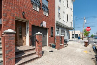 197 Russell St in Brooklyn, NY - Building Photo - Building Photo