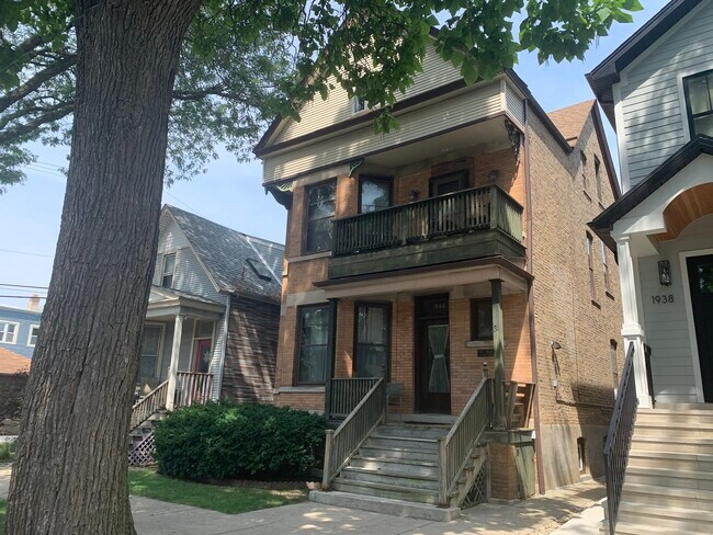property at 1940 W Eddy St