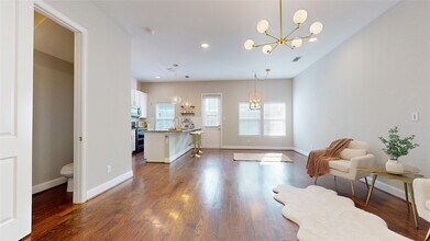 5430 Camaguey St in Houston, TX - Foto de edificio - Building Photo