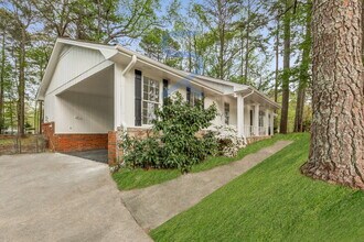 2694 Hickory Valley Dr in Snellville, GA - Building Photo - Building Photo