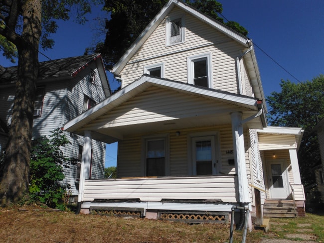 1418 Woodland Ave NW in Canton, OH - Building Photo - Building Photo