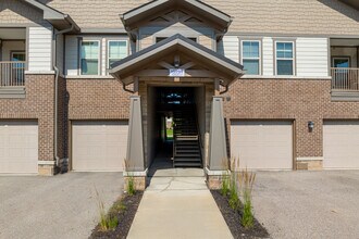 Bridgewater in Carmel, IN - Foto de edificio - Building Photo
