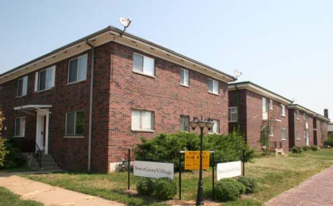 Tower Grove Apartments in St. Louis, MO - Building Photo - Building Photo