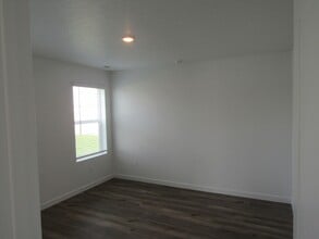 329 Persian Ave in Middleton, ID - Building Photo - Building Photo