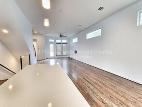 1324 Delano St in Houston, TX - Building Photo - Building Photo