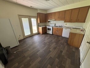 500 E Hill St in Benson, NC - Building Photo - Building Photo