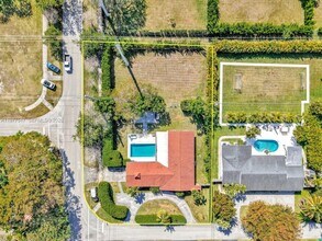 7700 SW 139th Ter in Palmetto Bay, FL - Building Photo - Building Photo