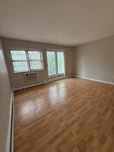 4925 Washington St in Boston, MA - Building Photo - Building Photo
