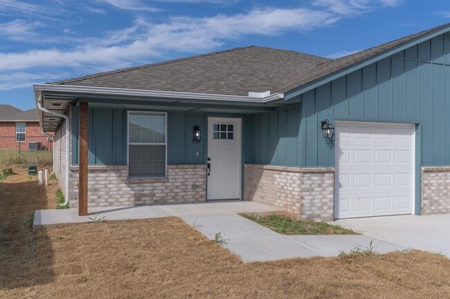 property at 537 Parkhill Cir