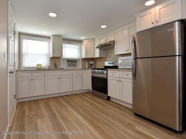 104 Elizabeth Ave photo'