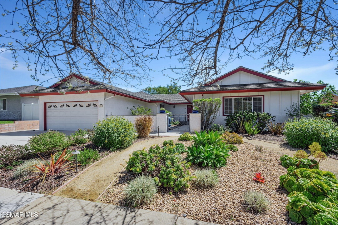 1018 Calle Pinata in Thousand Oaks, CA - Building Photo