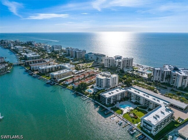property at 3200 Gulf Shore Blvd N