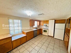 2127 Erin Dr in Holiday, FL - Building Photo - Building Photo