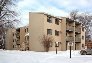 Scandia Woods in Willmar, MN - Building Photo - Building Photo