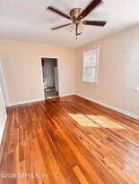 3233 Post St in Jacksonville, FL - Building Photo