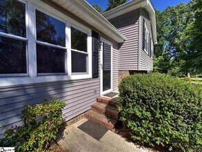 203 Edwards Mill Rd in Taylors, SC - Building Photo - Building Photo
