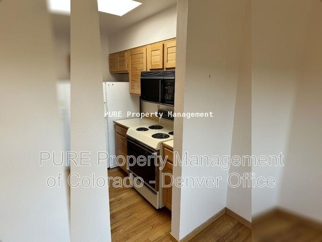 1529 Spruce St in Boulder, CO - Building Photo - Building Photo