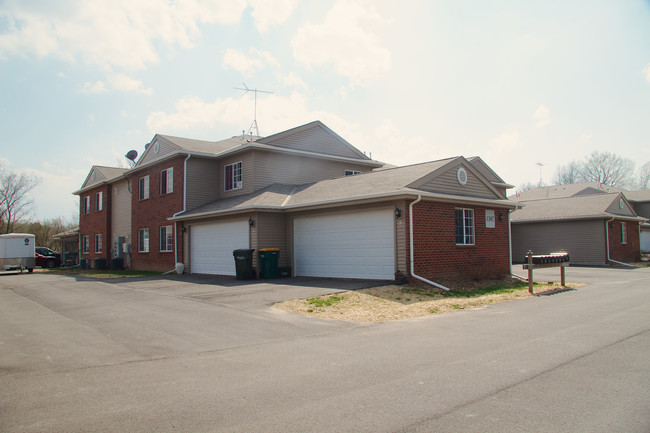 1387 Dayton St in Mayville, WI - Building Photo - Building Photo