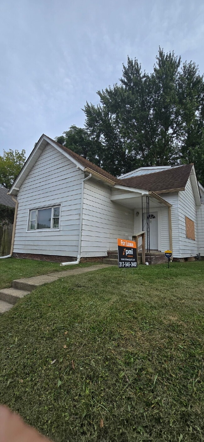 property at 2919 E New York St