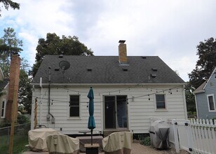 6510 Cedar Lk Rd S in Minneapolis, MN - Building Photo - Building Photo