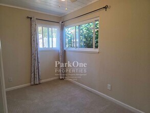 2068 Highland Dr in Concord, CA - Building Photo - Building Photo