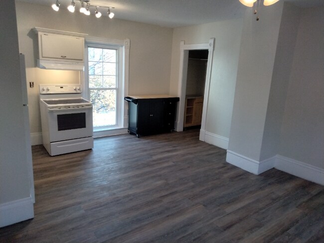 17 W 27th St in Minneapolis, MN - Foto de edificio - Building Photo