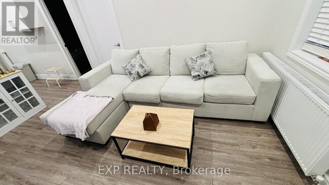 property at 3289 Lake Shore Blvd W