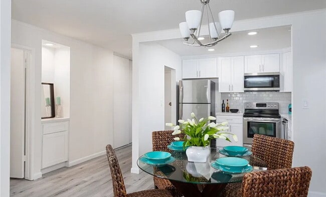 100 Scholz Plaza in Newport Beach, CA - Building Photo - Building Photo